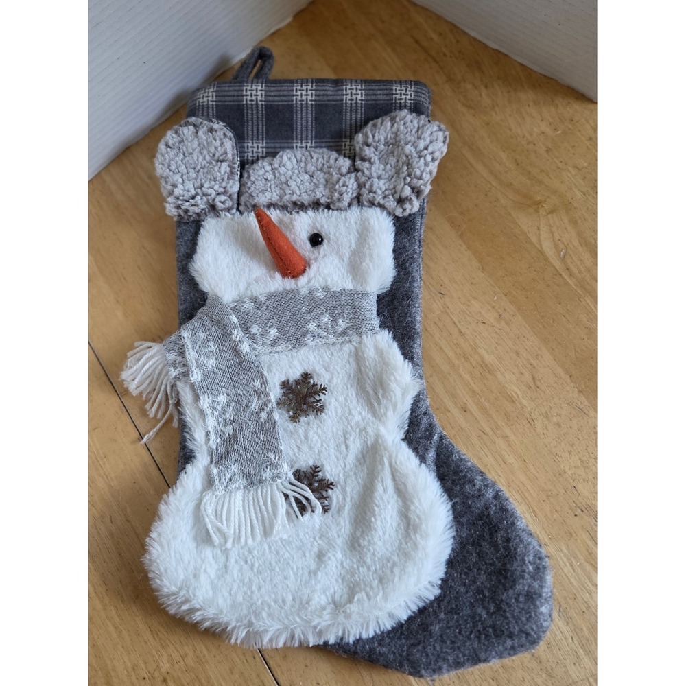 Hannas Handiworks Gray Plaid Snowman Christmas Stocking 18 in Plush HH#11401 NWT